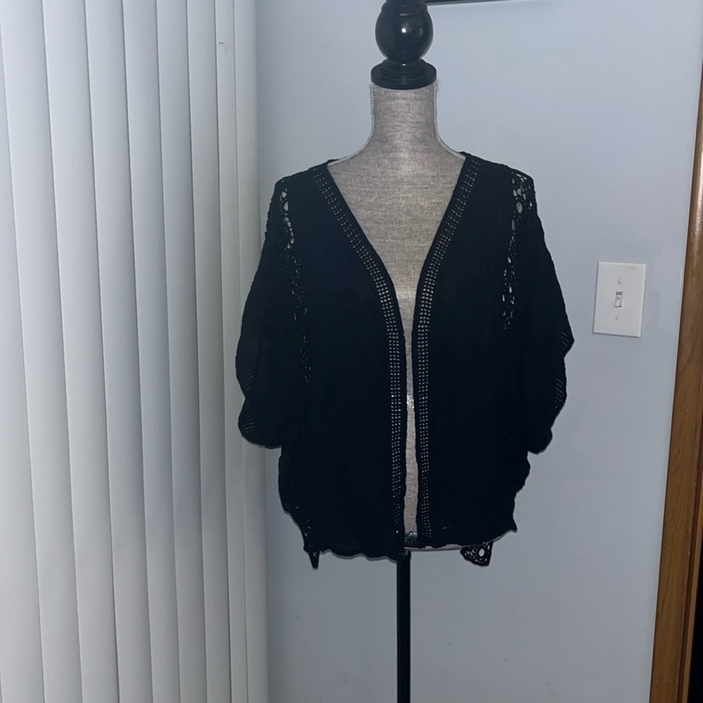 Vince Camuto Embroidered Flowers Sweater.  One Size.